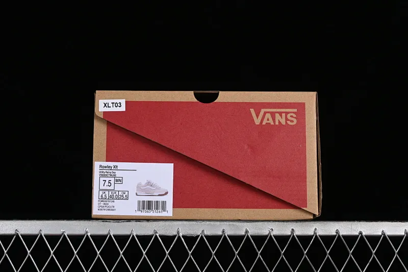All categories Vans Vans series Vans Mid Vans China Vans Rowley XLT series Vans official shock-absorbing and wear-resistant retro skateboard shoes VN000CTMJ92